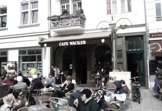 Café Wacker, Frankfurt-Bornheim (wie immer ein schlechtes Touri-Foto)
