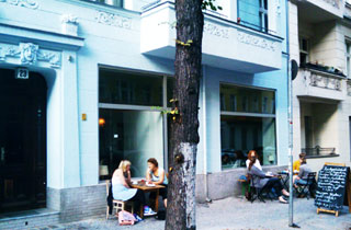 Café Ungeheuer, völlig unbedeutendes Streetside-Foto, sry